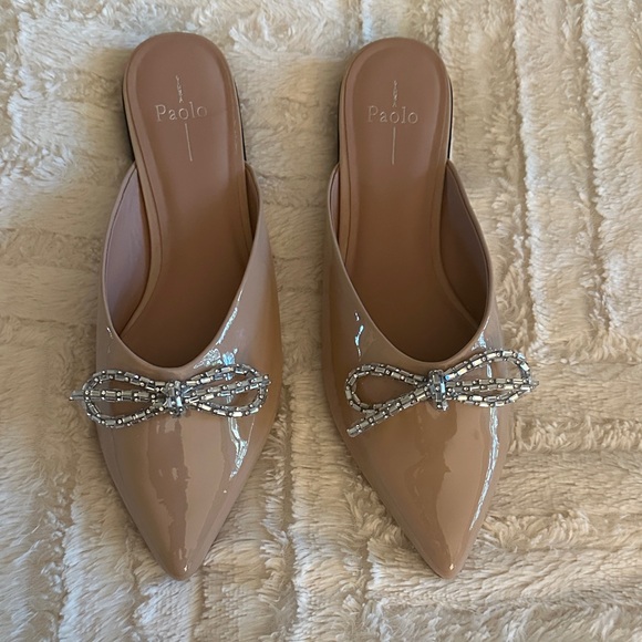 Paolo Women's Beige Patent Mules with Beaded Bow - Picture 2 of 5